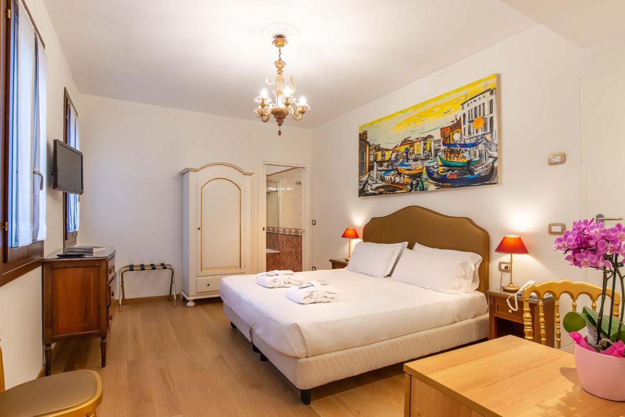 La Fenice Et Des Artistes 3* Venezia